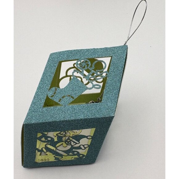 Hallmark Keepsake Christmas Ornament Yuletide Charm 1999 Laser Gallery - Picture 2 of 8